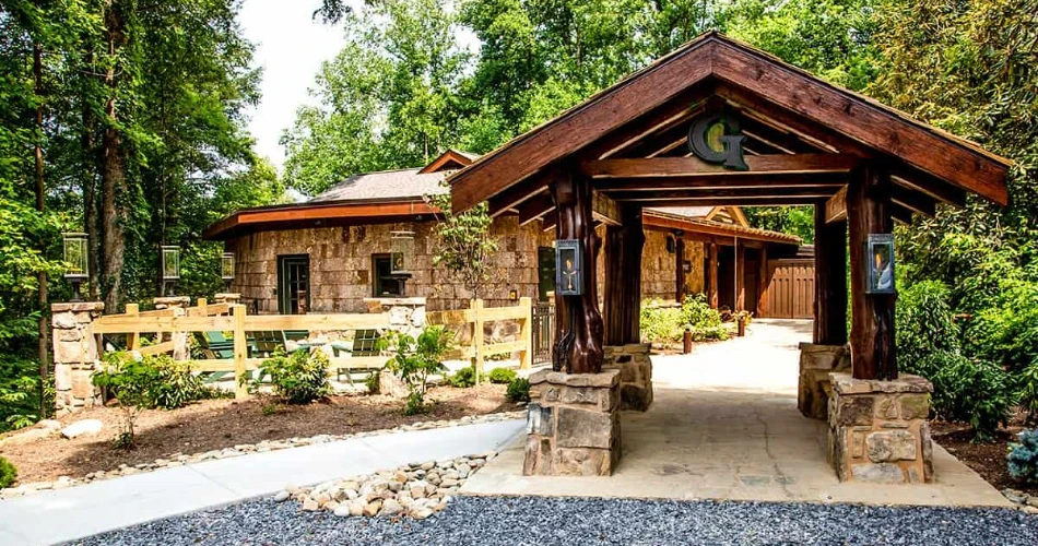 Best Restaurants for a Candlelit Dinner in Gatlinburg