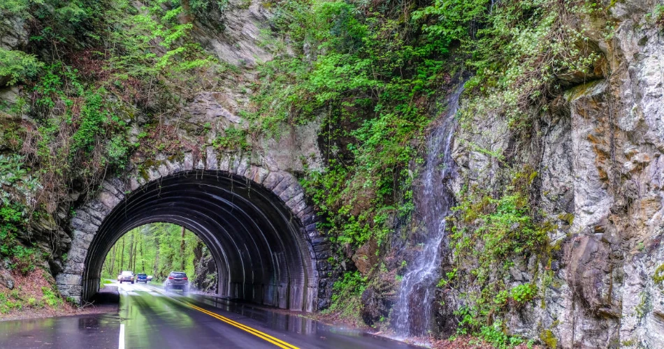 Day Trip from Gatlinburg: Exploring Cades Cove and Beyond