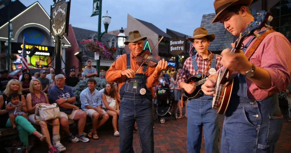 您在盖特林堡周末度假的行程安排