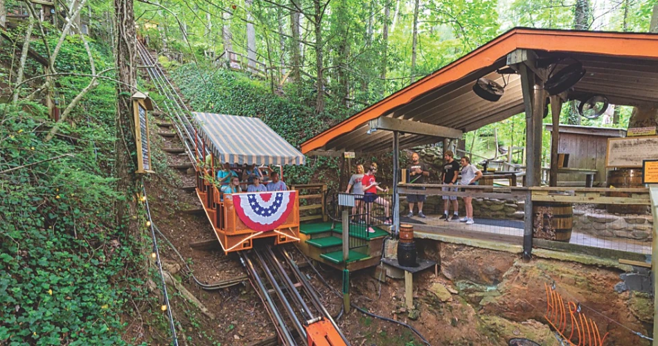 Best Mini-Golf, Museums & Games in Downtown Gatlinburg