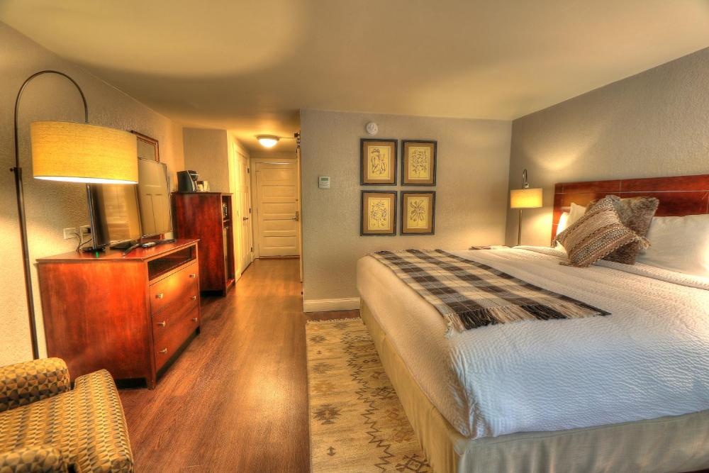 River Edge Inn Image 11