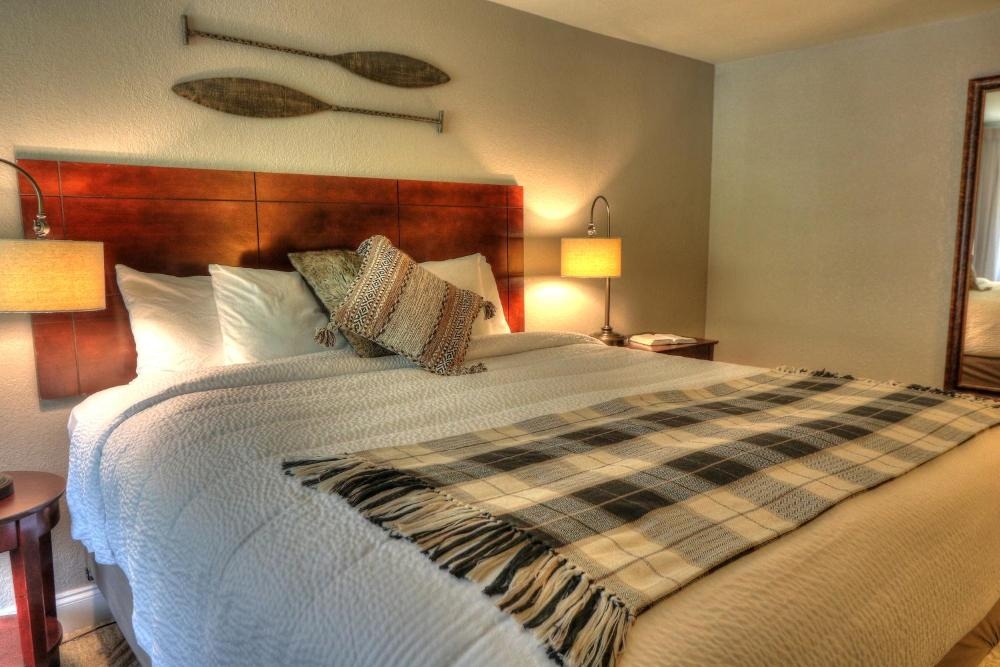 River Edge Inn Image 12