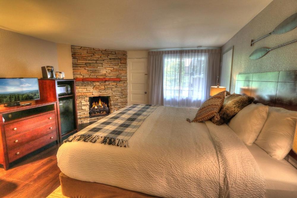 River Edge Inn Image 32