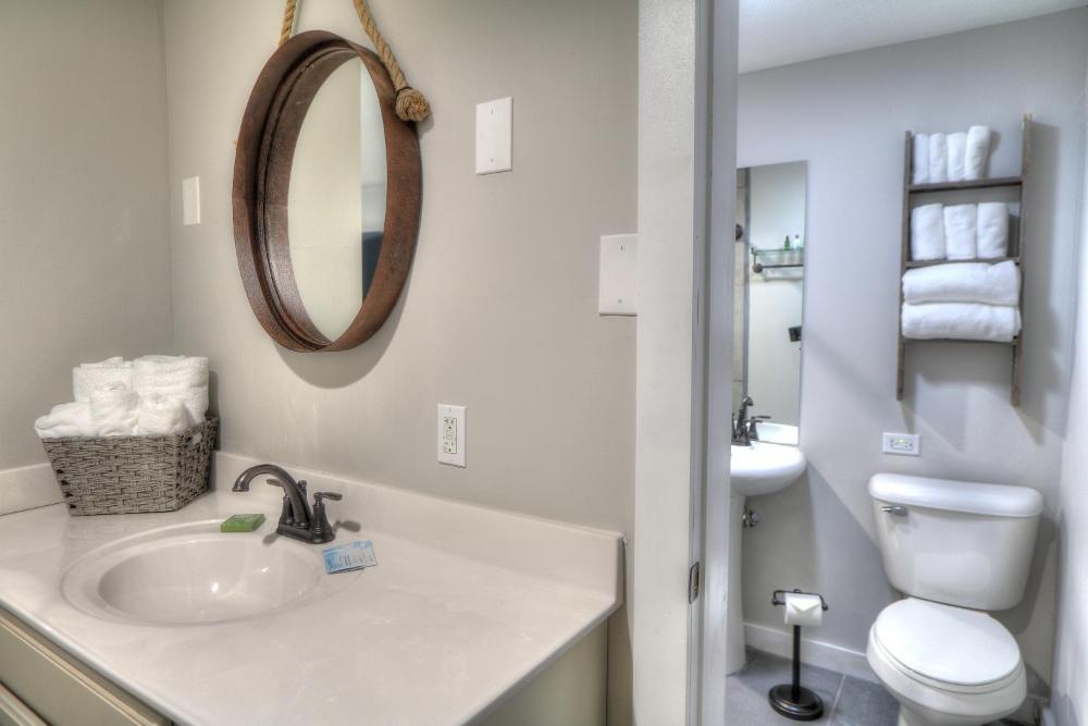 River Edge Inn Image 48